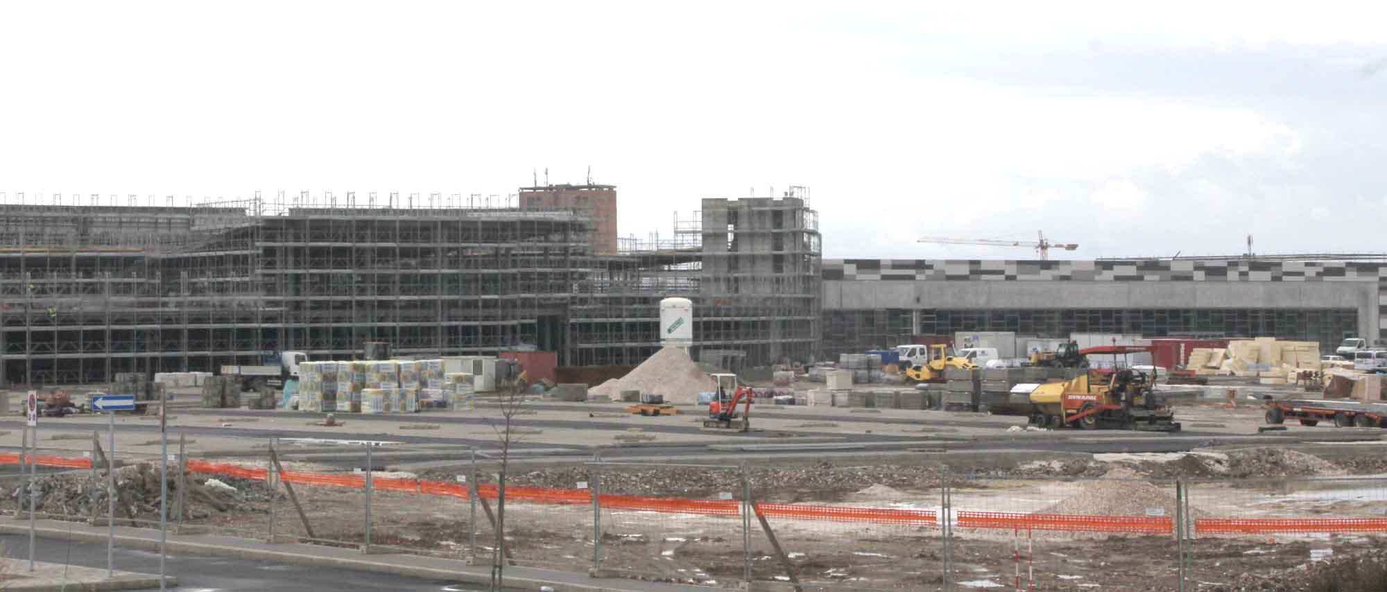 Il nuovo supermercato Coop in costruzione al nuovo centro