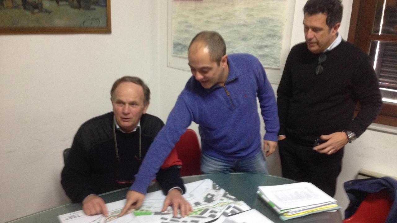 Da sinistra il sindaco Mario Ferrari e gli assessori Angelo Del Mastro e Roberto Marini