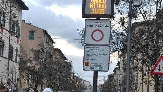 Sosta gratis dalle 18 e varchi spenti arriva l’ultimo “no”