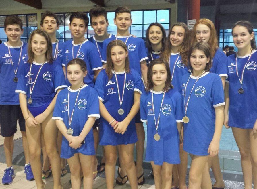 I ragazzi dell’Uninuoto a Forlì fanno la staffetta... sul podio