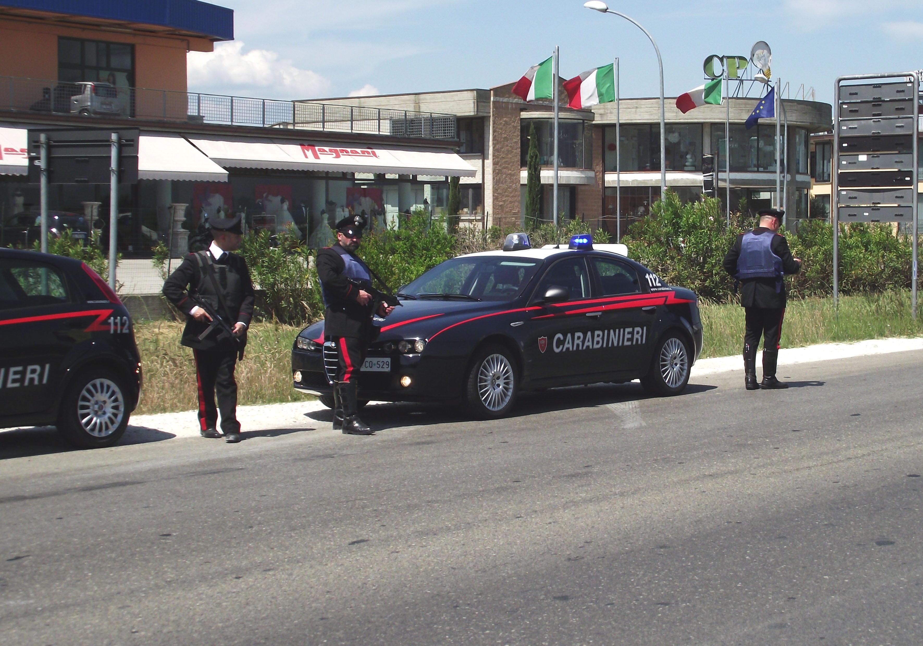 Arrestati dopo tre rapine a un disabile