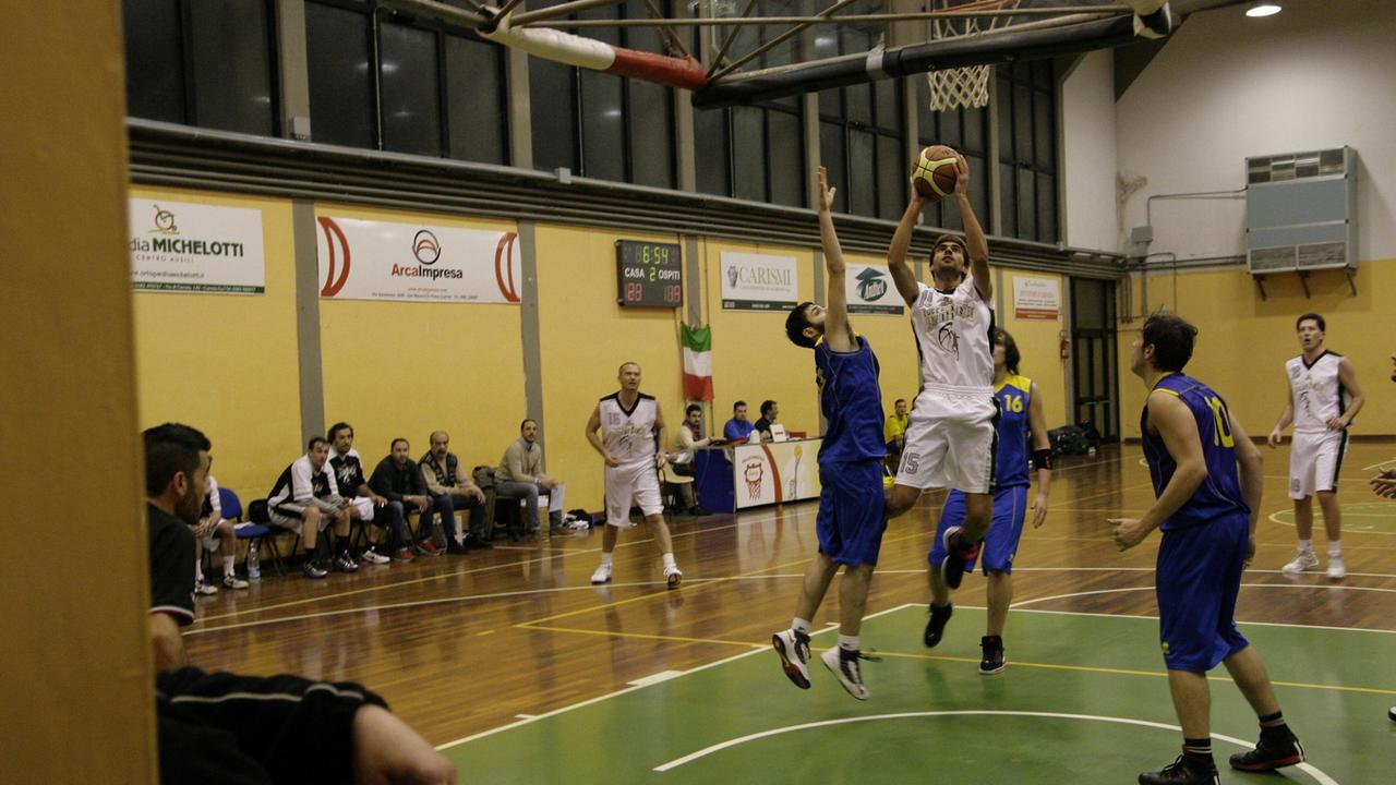 Pallacanestro: un'azione di gioco