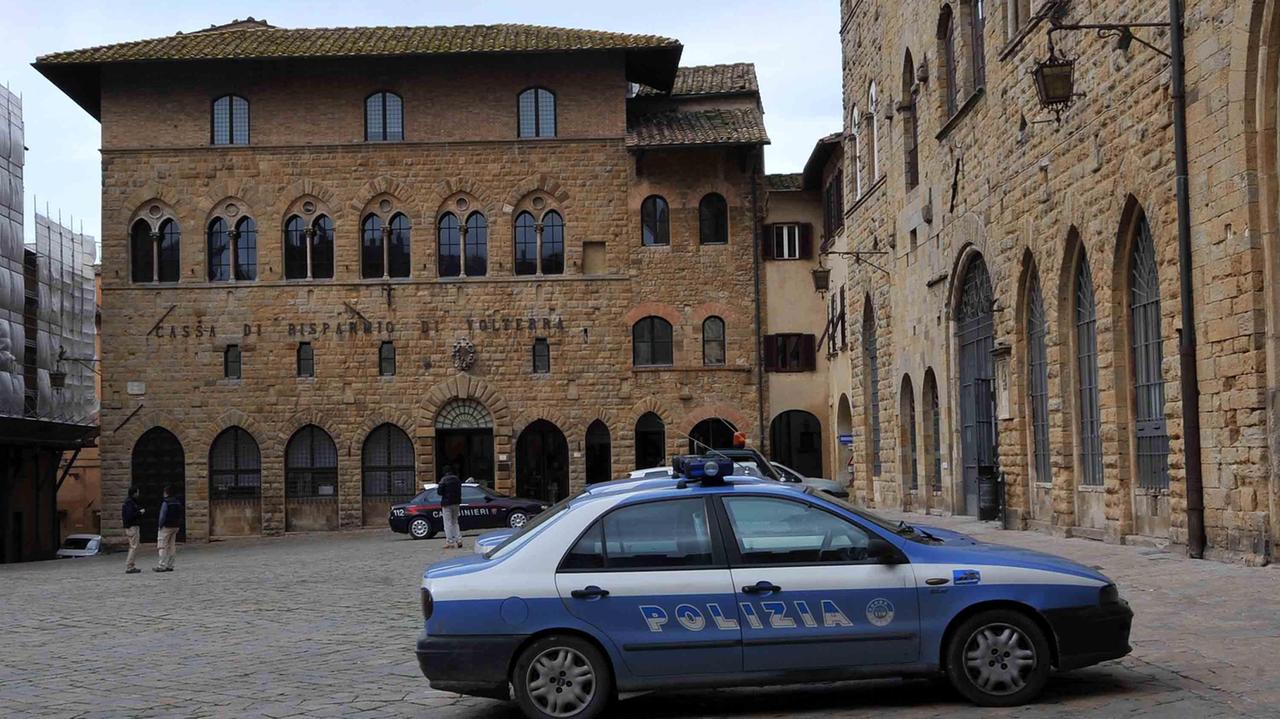 Il commissariato di Volterra (foto d'archivio)
