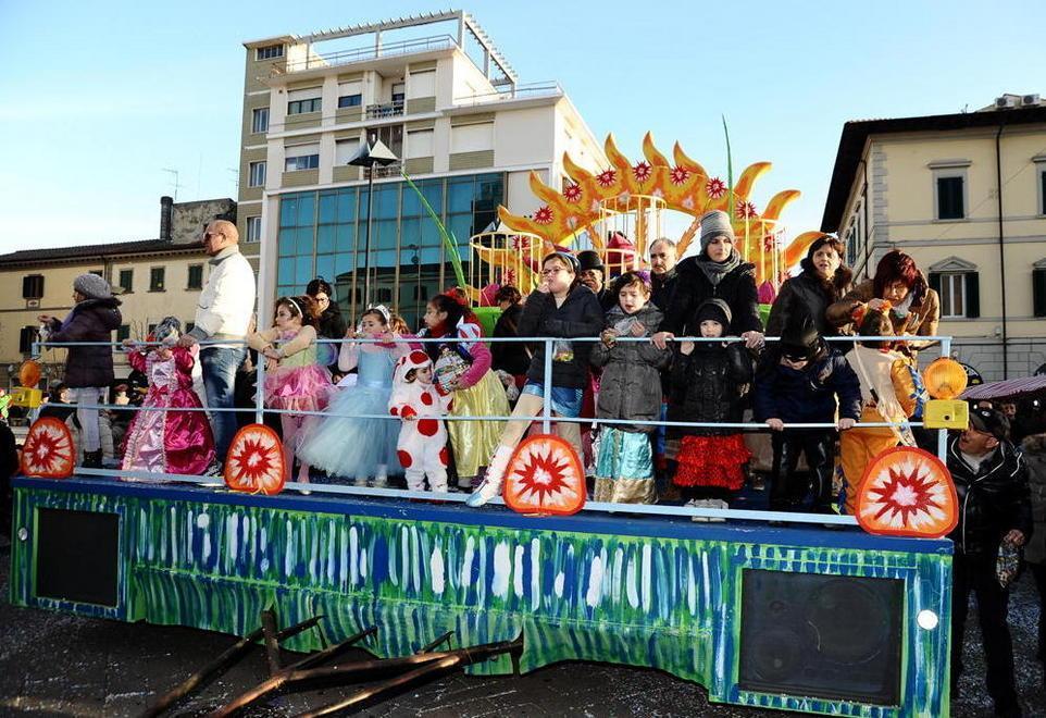 Il Carnevale cecinese si paga con la tombola 