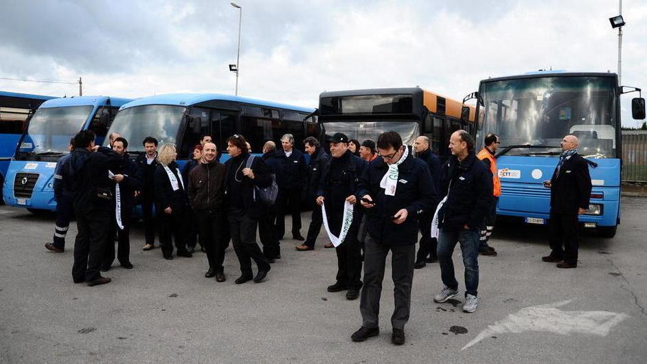 Bus vecchi e capolinea inadeguati Riparte la vertenza-sicurezza