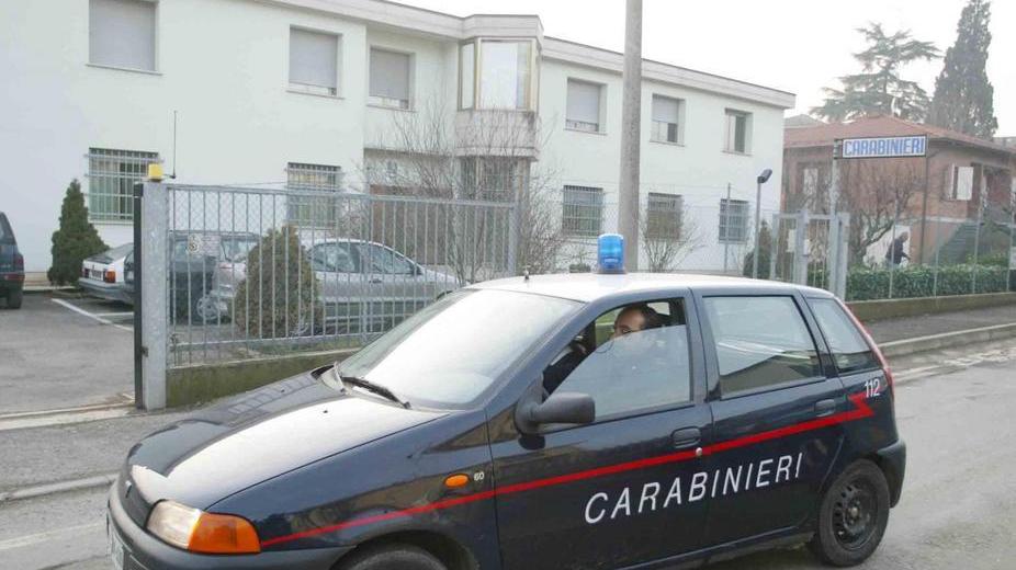 Travolge un ciclista e fugge: denunciato