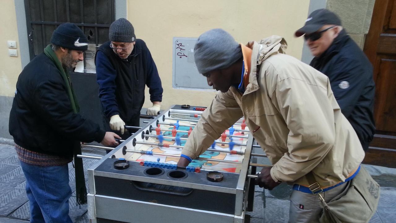 Una partita a biliardino invia Cironi