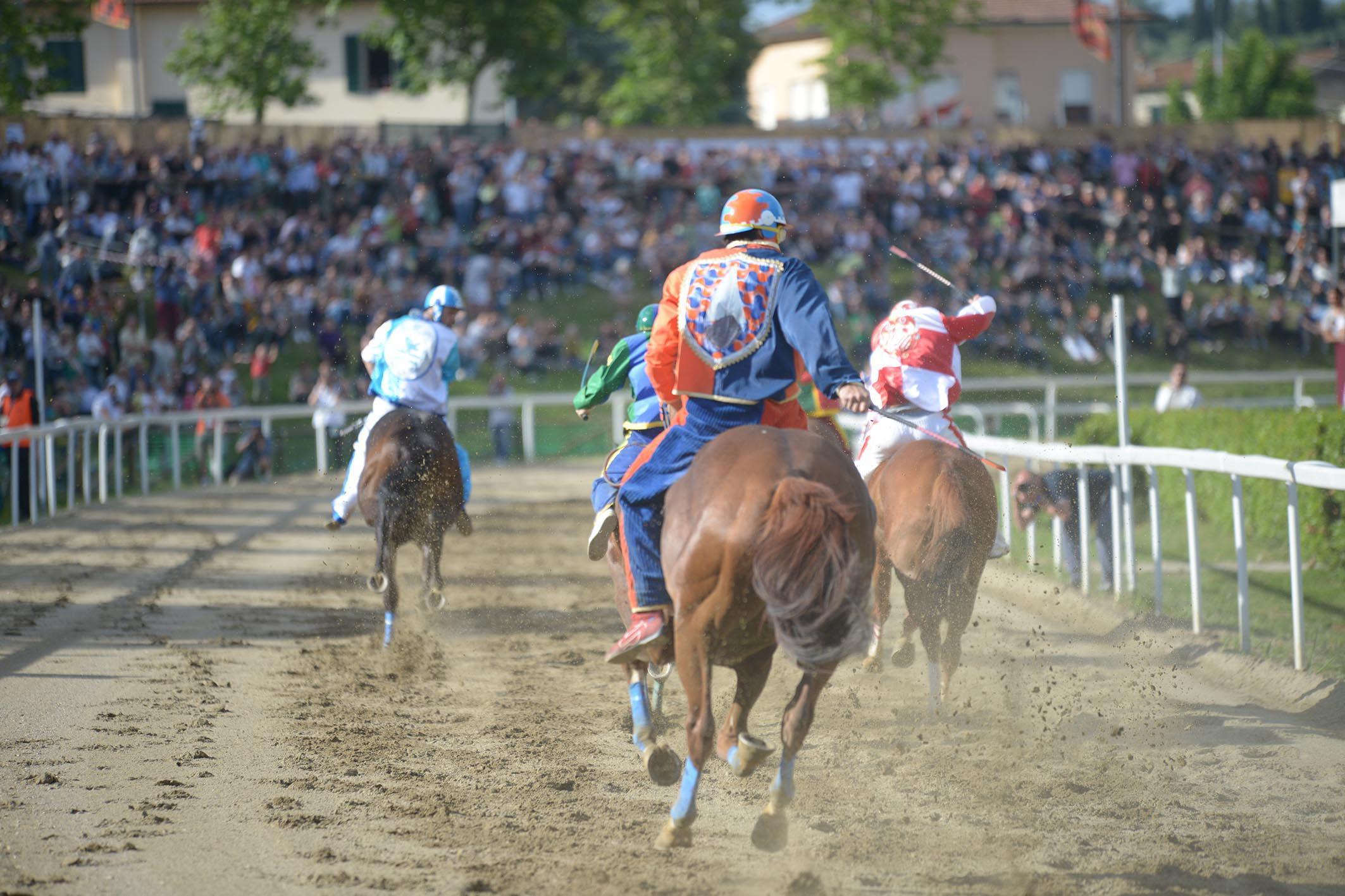 La Buca gremita per il Palio di Fucecchio