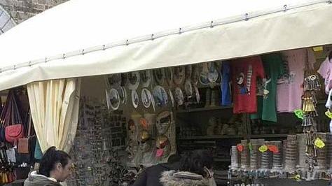 «Bancarelle, bando per le licenze»