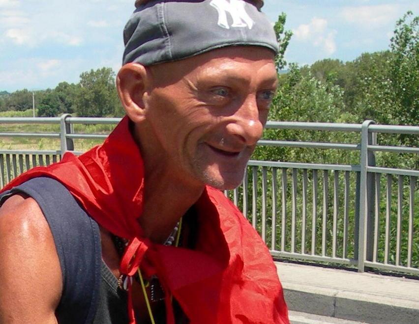 Un lungo applauso per l’addio a Lucignolo 