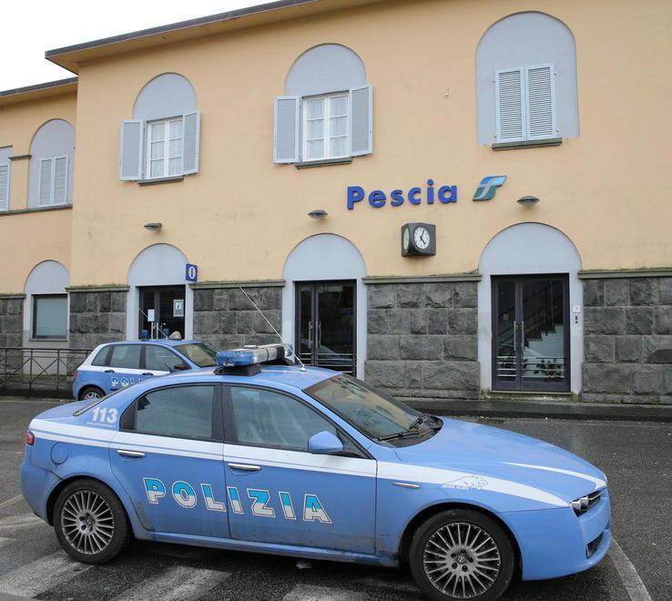 Blitz alla stazione di Pescia multati oltre cento ragazzi 