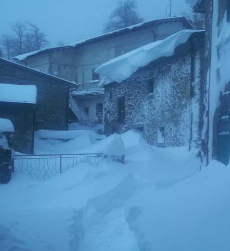 Maxi nevicata, la Lunigiana riemerge 