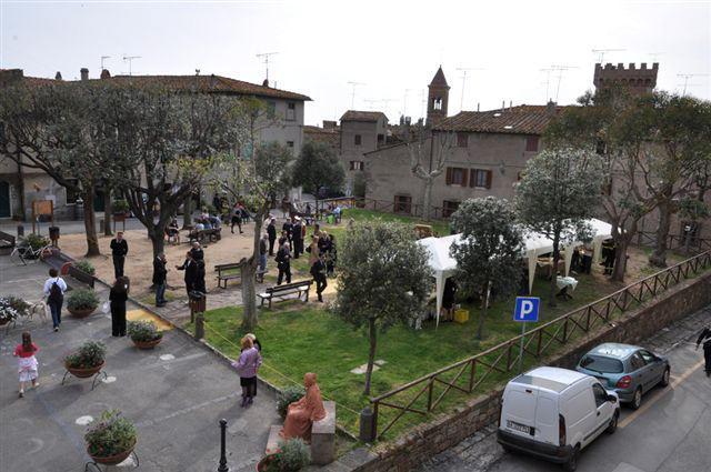 La piazza centrale di Bolgheri