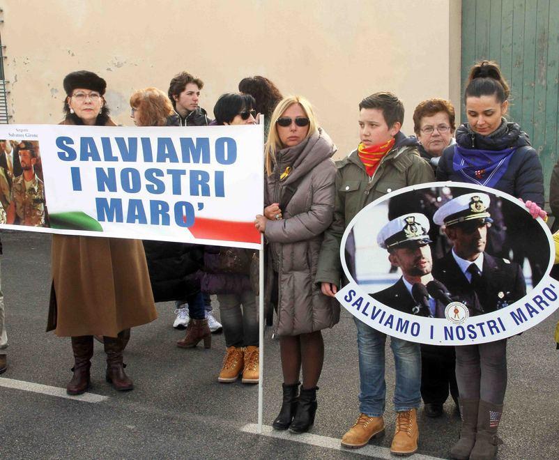 Cento è dalla parte dei due marò 