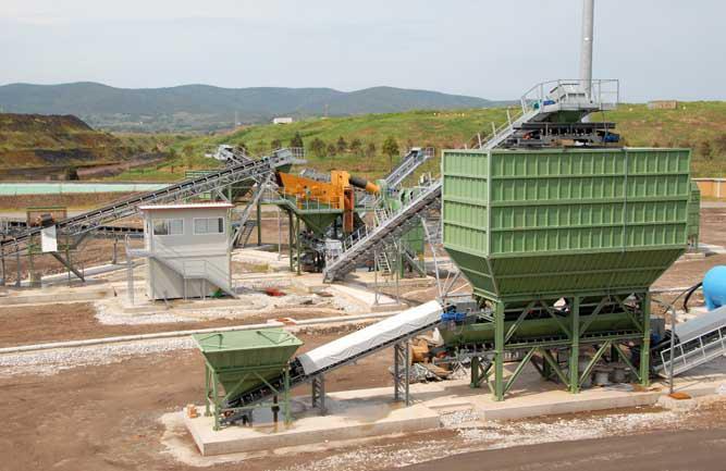 L'impianto Rimateria per il trattamento dei rifiuti industriali, a Ischia di Crociano (foto Pabar)