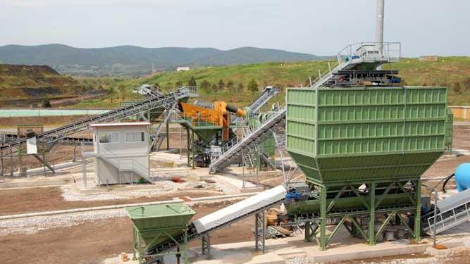 L'impianto Rimateria per il trattamento dei rifiuti industriali, a Ischia di Crociano (foto Pabar)