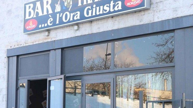 Furto nella notte al bar svuotati videopoker e cassa