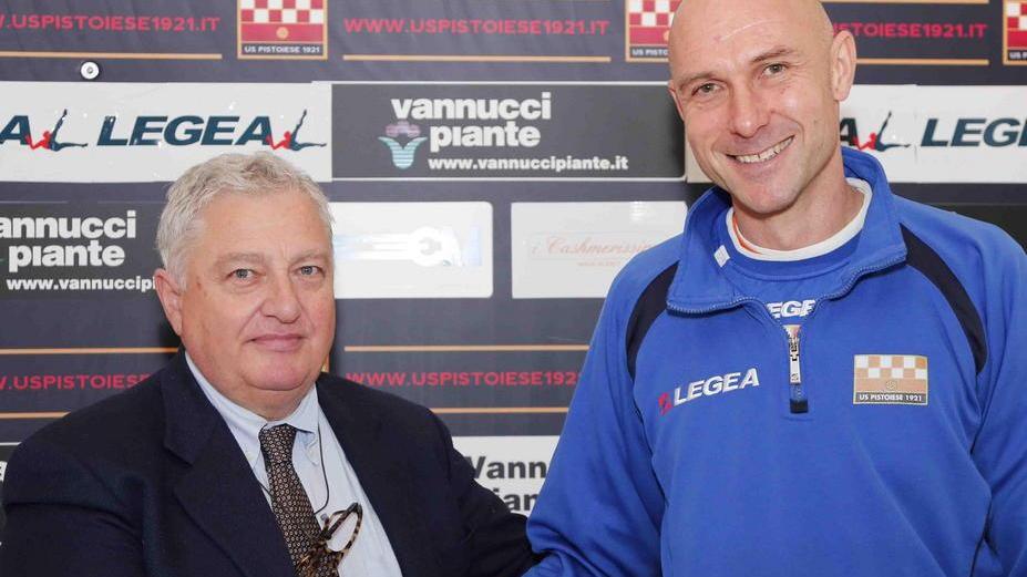 Il presidente della Pistoiese Orazio Ferrari e il nuovo mister Stefano Sottili (Foto Gori)