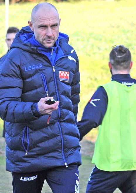 Lucarelli esonerato la Pistoiese si affida a Stefano Sottili 