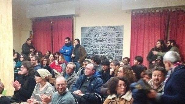Una serata a parlar di satira e di Dio