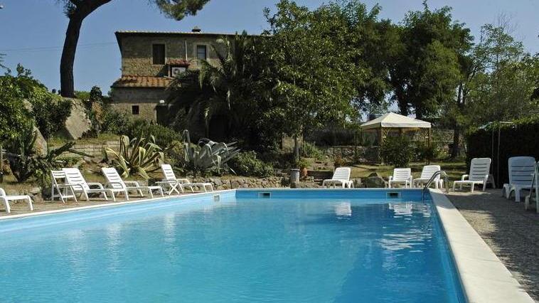 Notti da sogno nel resort degli arabi a Roccastrada
