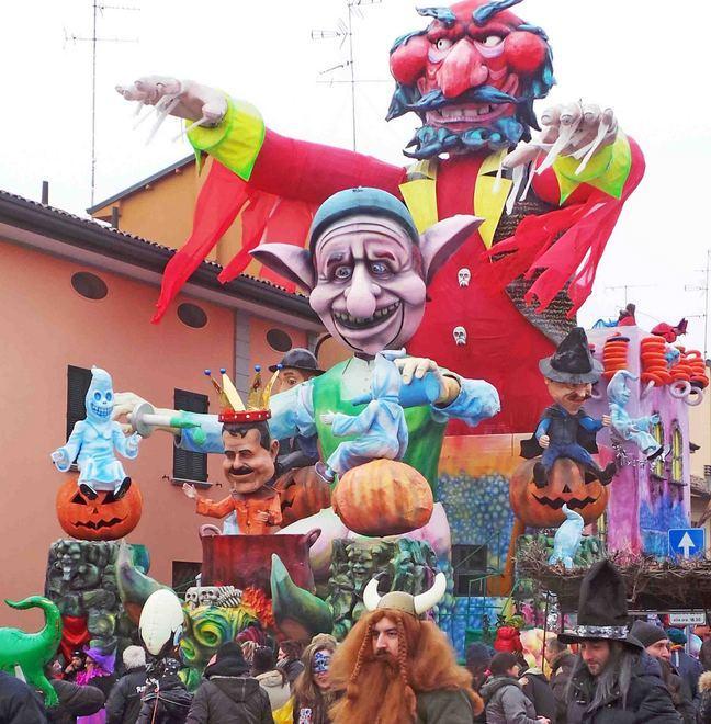 Gaiani: sfilata con 4mila presenze 