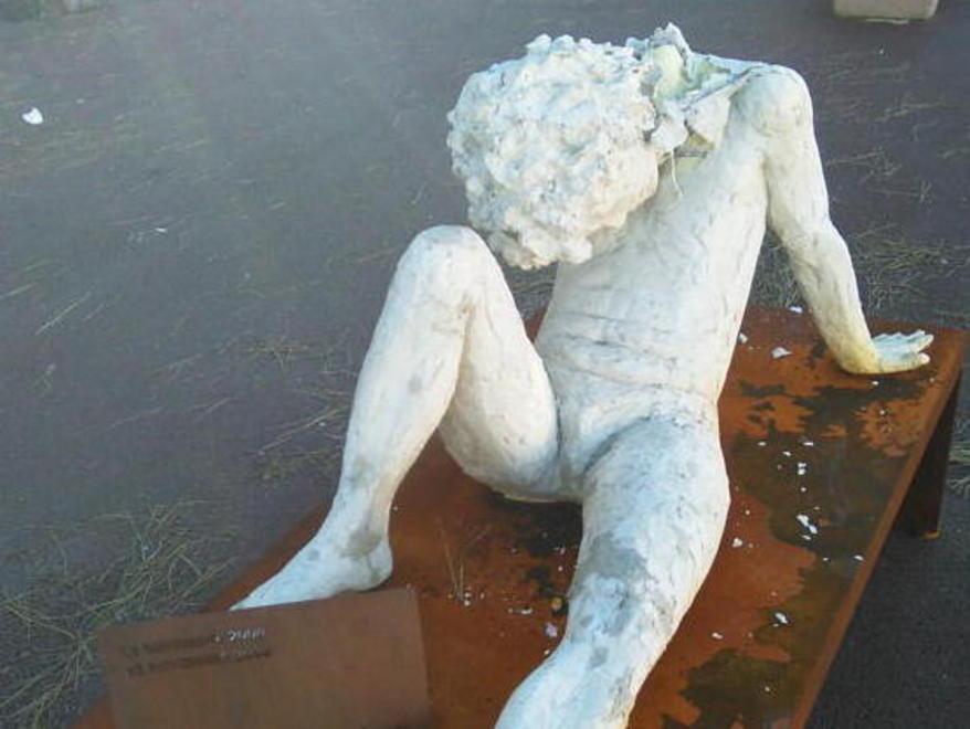 I genitori di Matteo: la statua tornerà 