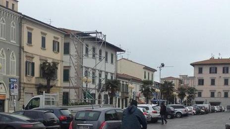 Un scorcio di piazza Matteotti a Santa Croce