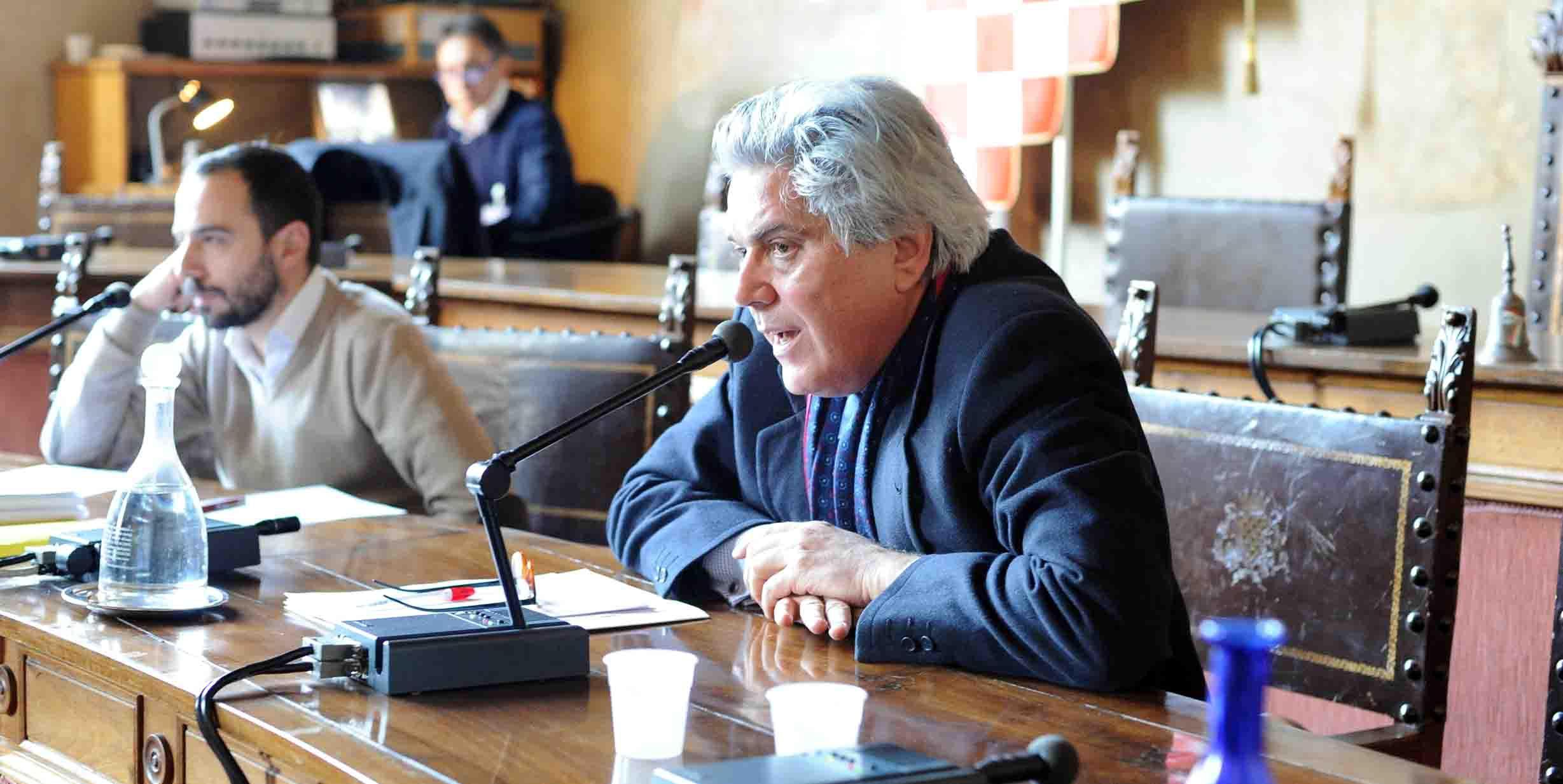 La Regione dimezza il taglio 2015 all'Asl di Pistoia