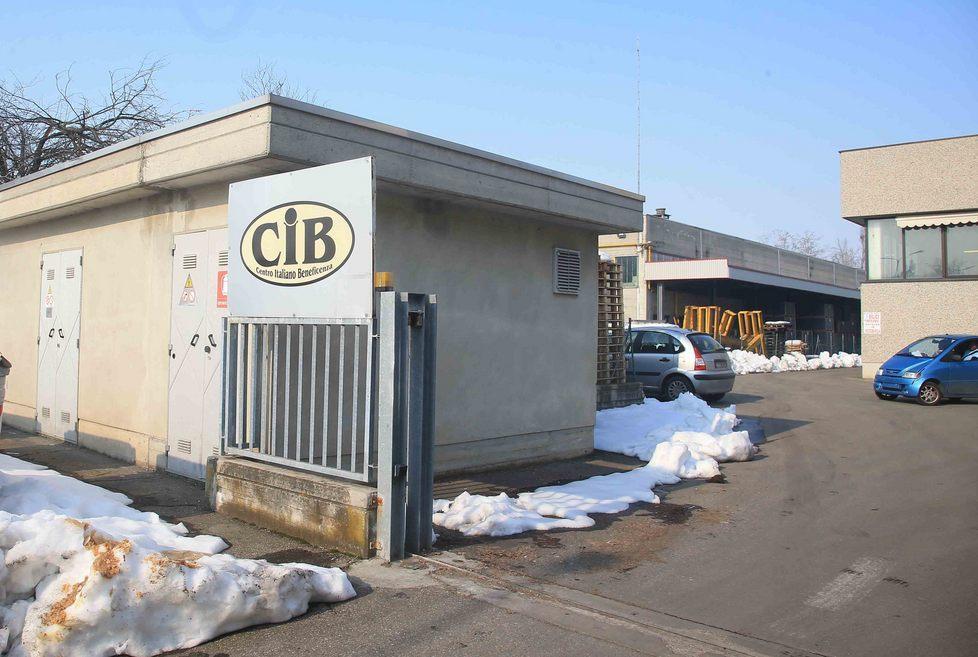 Rubati oltre 100 bancali in legno 