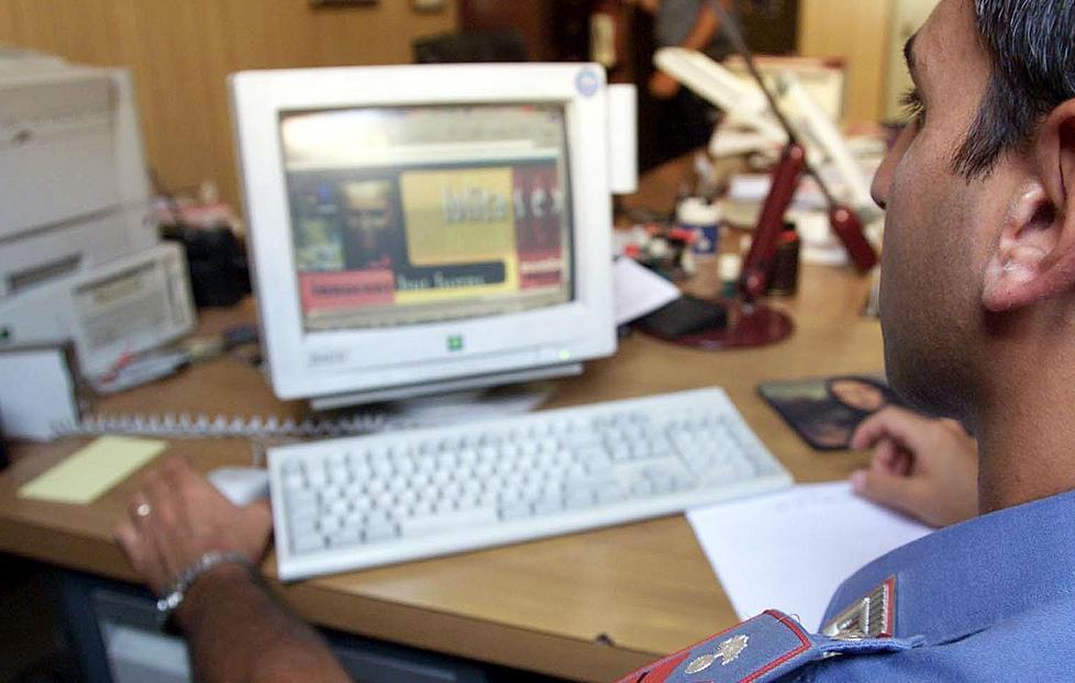 Viaggi da sogno pagati con la carta clonata, denunciati 2 turisti