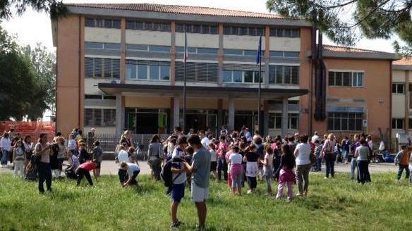 Sì ai lavori nelle scuole elementari