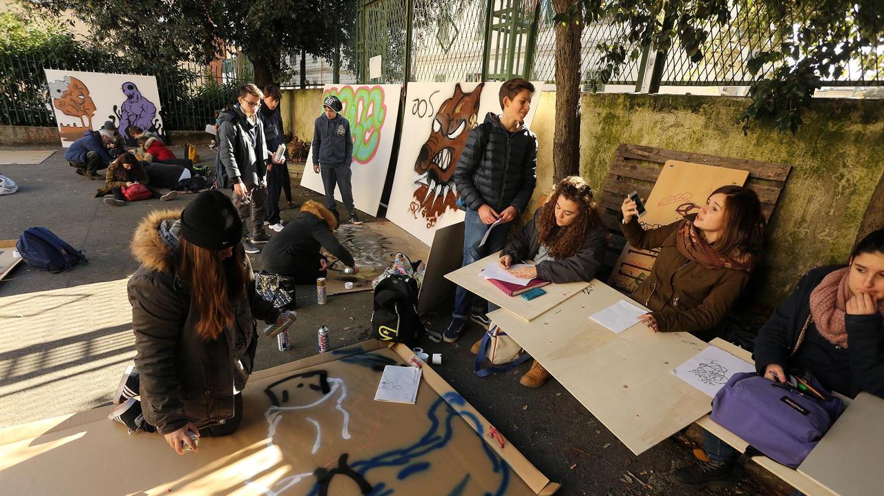 Liveblog - Tra arte e dibattiti: via all'autogestione del Virgilio