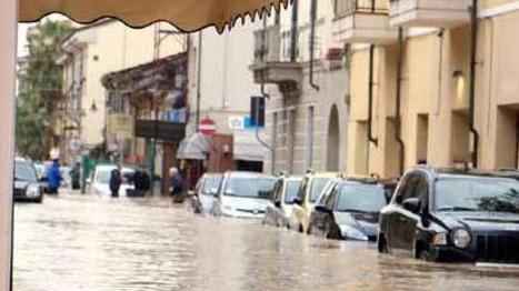 Gli alluvionati: «Pulite dal fango anche Marina ovest»
