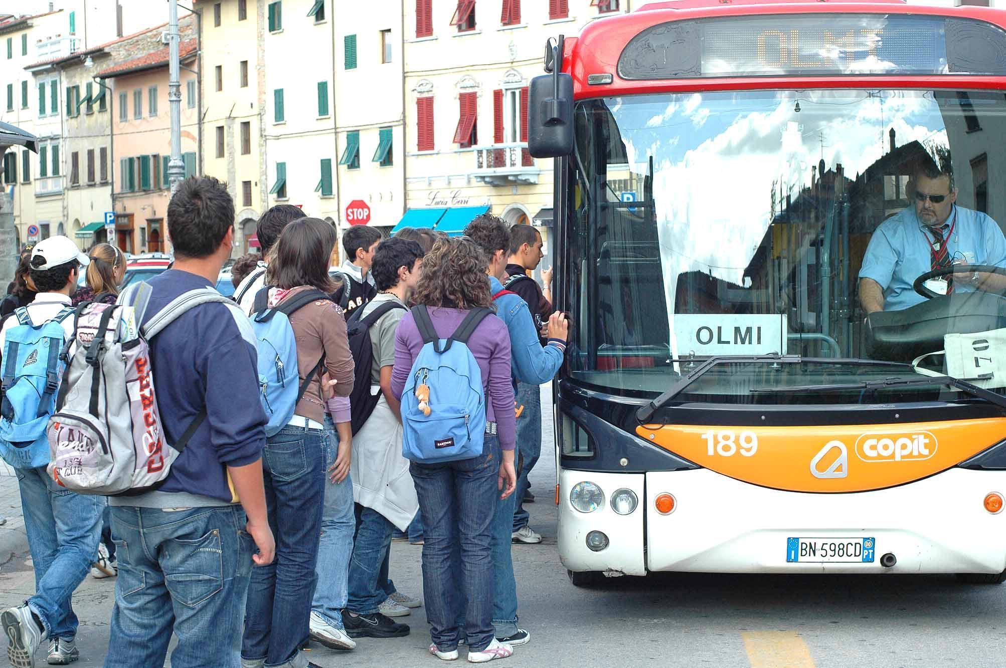 Autobus più sicuri, comodi e puliti, ma ancora bocciati in puntualità