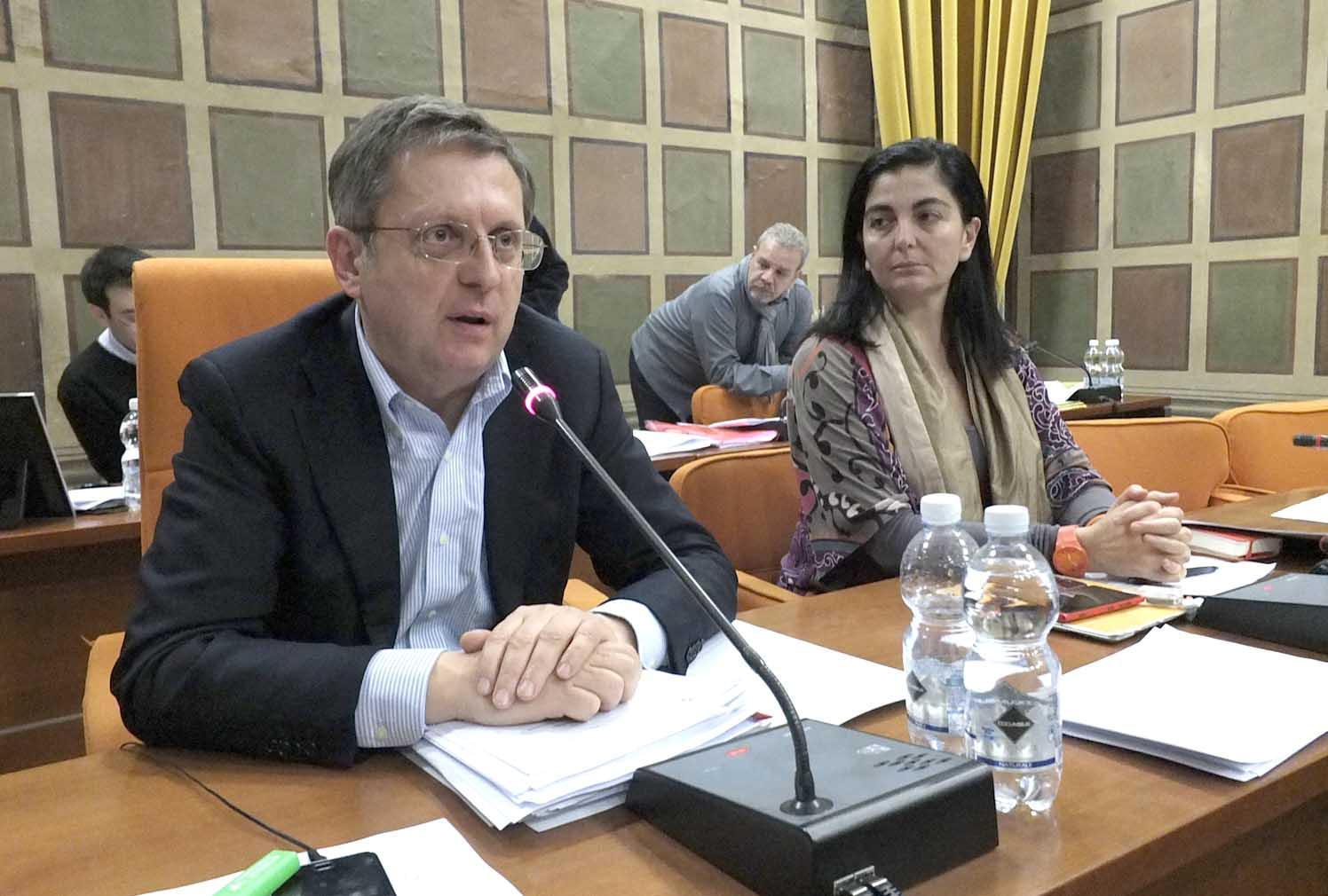 Il sindaco Filippeschi in consiglio comunale