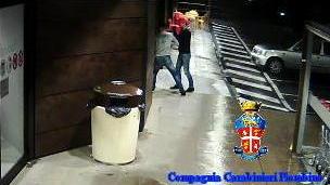 Presi gli scassinatori del bancomat