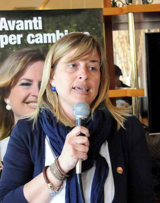 Il sindaco Magnani «Fa bene chi toglie i conti dalle Poste» 