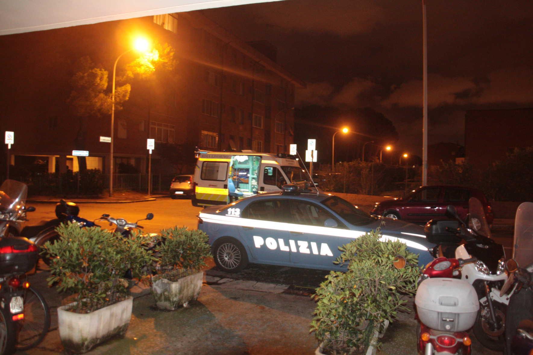 A Vecchiano sono intervenute le volanti della polizia e un'ambulanza (Foto d'archivio)
