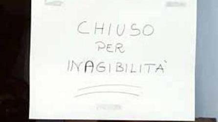 Palazzi lungo il fiume sotto stretto monitoraggio