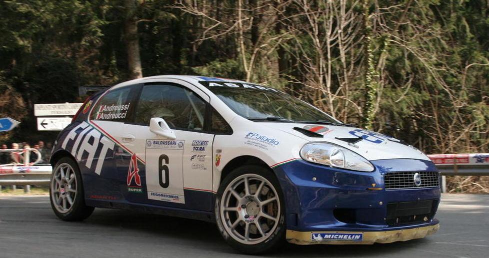 Forte come Montecarlo: rally in centro 