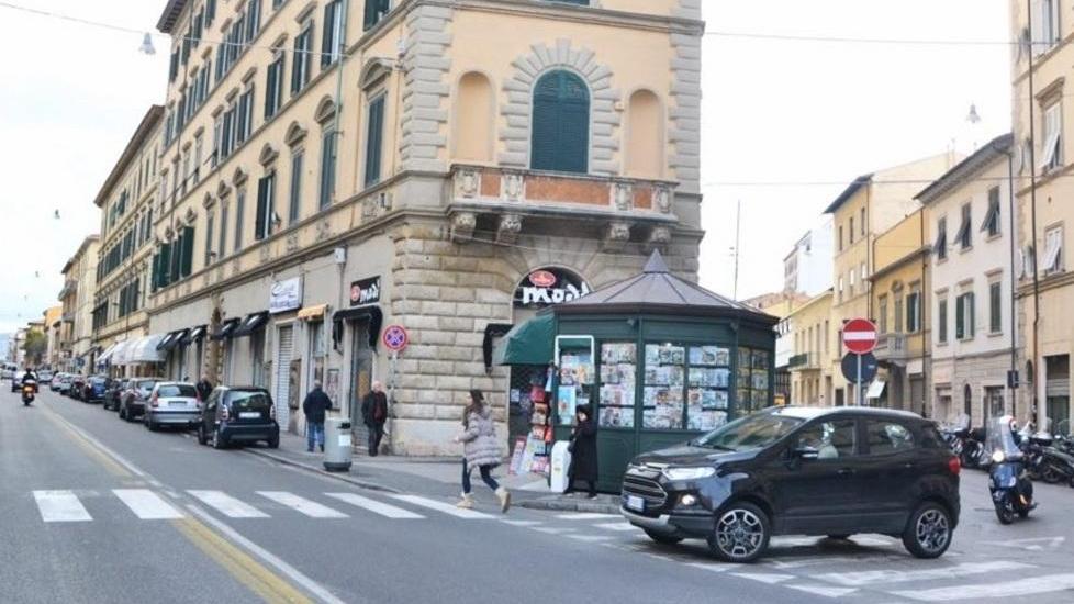 «Invertire il senso di marcia in via Roma e dissuasori anti-sosta in via Solferino»