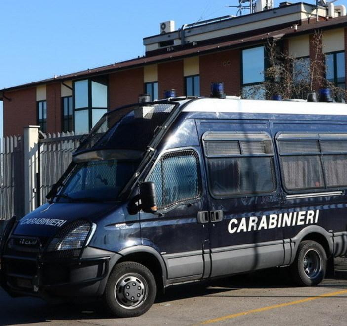 Furti nelle auto: due arresti