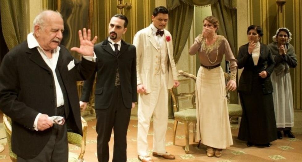 Luigi De Filippo torna con la commedia “di famiglia” 