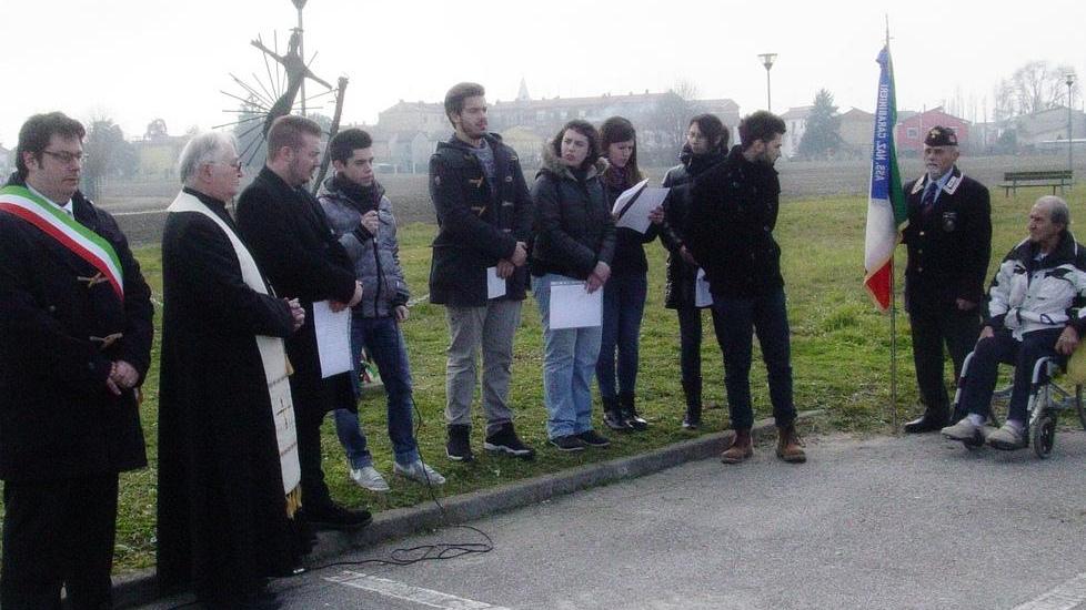 Commosso omaggio di Portomaggiore ai martiri delle foibe