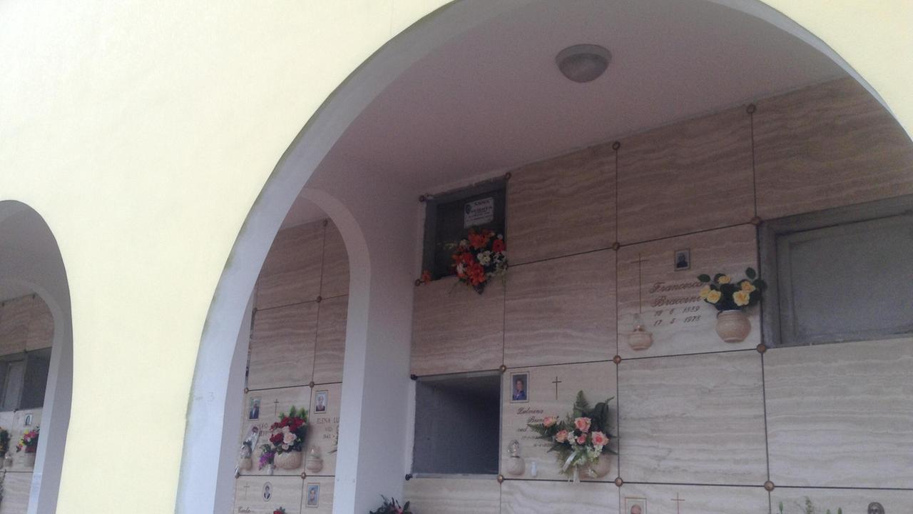 Cimitero e disagi: ai piani alti le sepolture sono impossibili