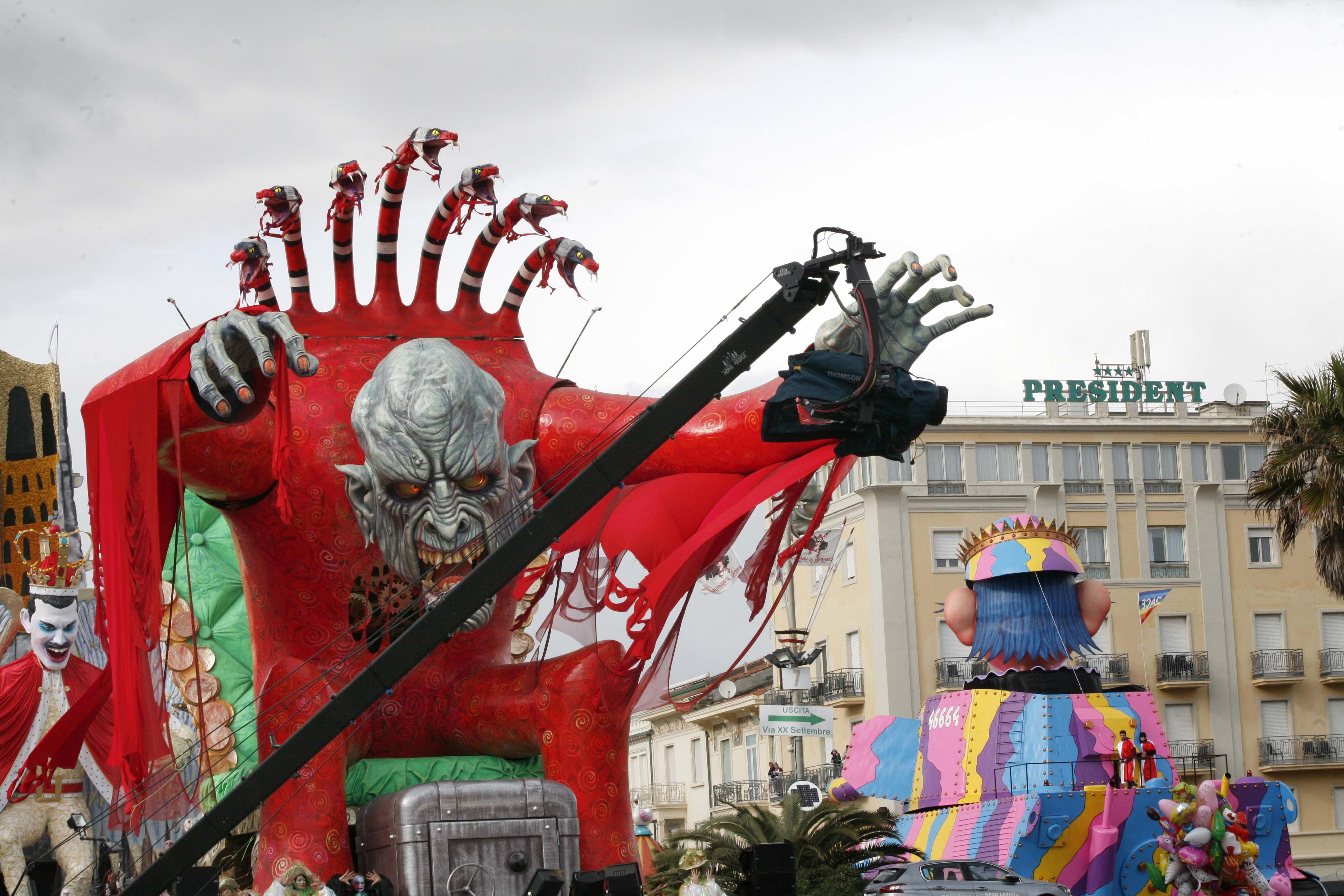Carnevale: e ora non perdiamo anche la diretta della Rai