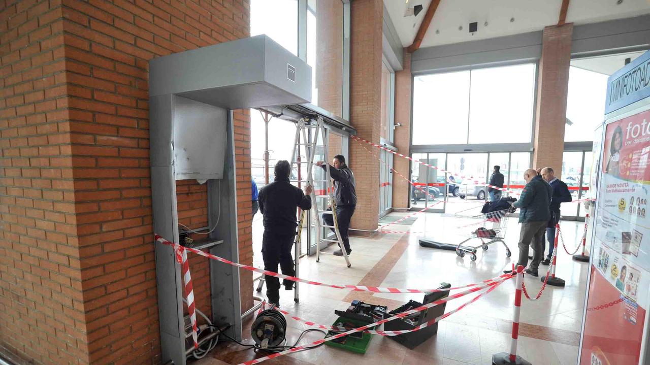 Furto a Panorama: nel bancomat c’erano 112.000 euro