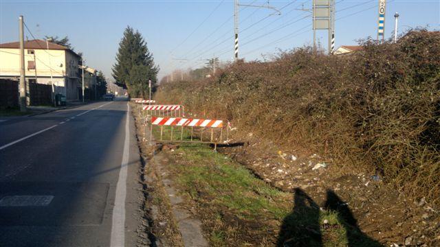 Il tratto di via Scarlatti dove verrà realizzata la pista ciclopedonale