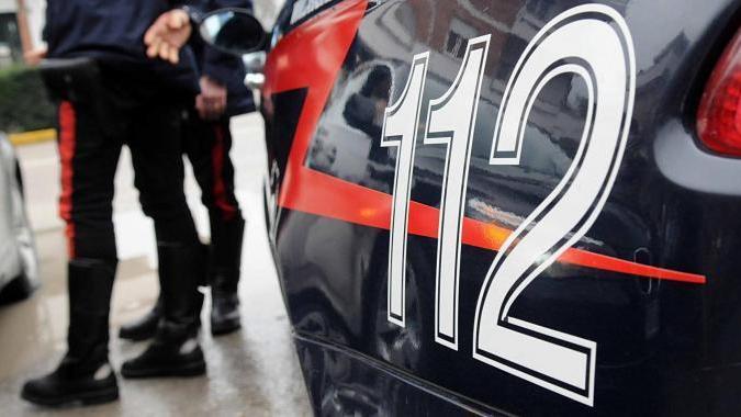Formigine, tenta di suicidarsi in casa: i carabinieri lo salvano